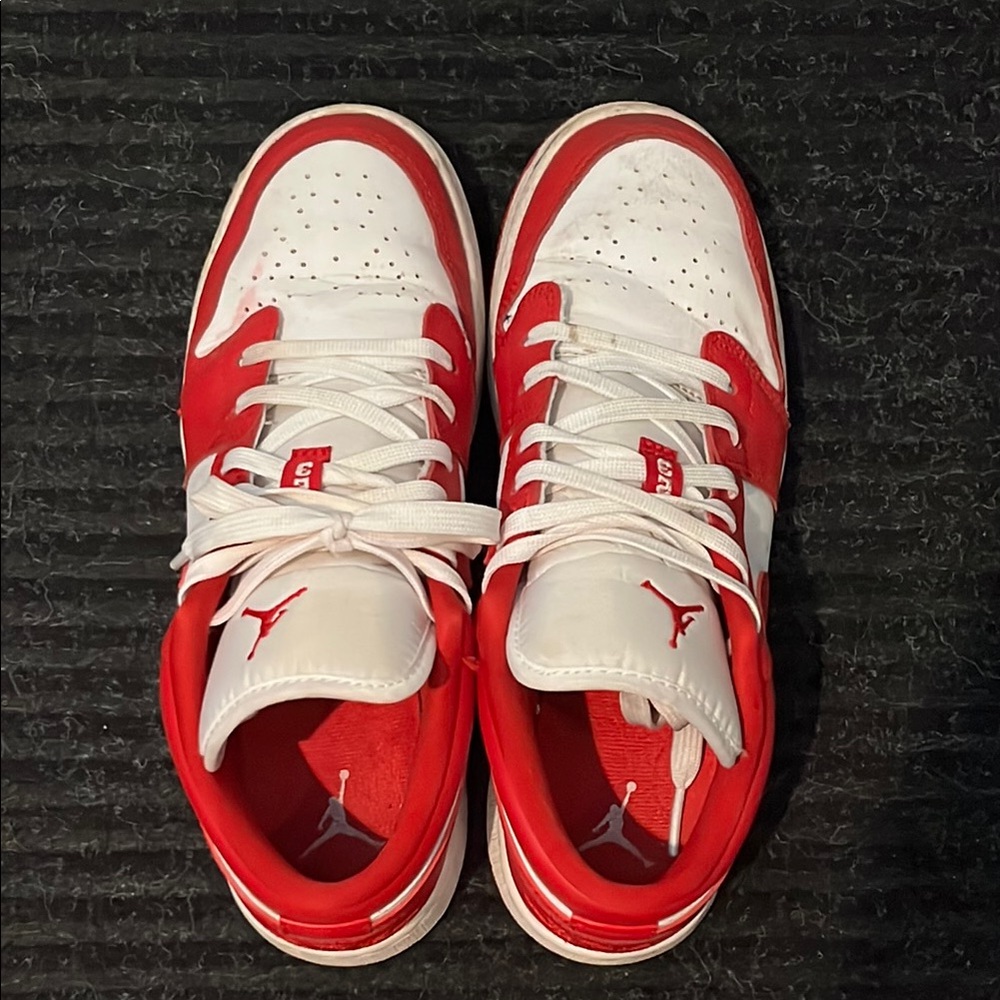 JORDAN 1s Red and White